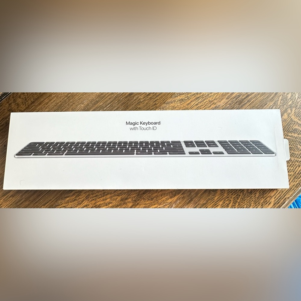 Magic Keyboard with Touch ID and Numeric Keypad for Mac